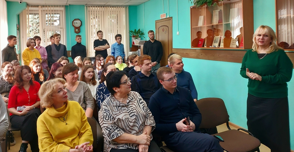 В Курской области открылась выставка «Взгляд в прошлое: партийное строительство в 1924 г.»