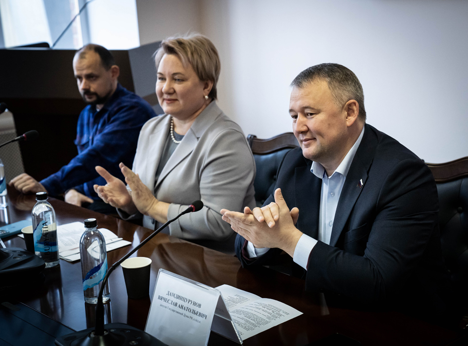 Участники автопробега «Владивосток — Луганск» сделали остановку в Улан-Удэ