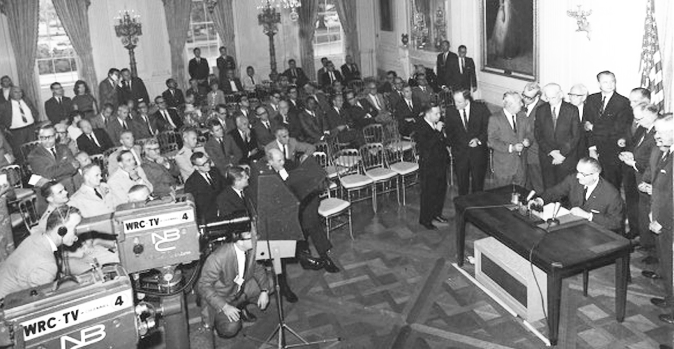 7 августа 1964 года Конгрессом США была приняла Тонкинская резолюция