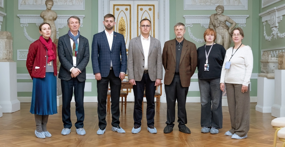 Хабаровский краевой музей и музей-заповедник «Павловск» подписали соглашение о сотрудничестве