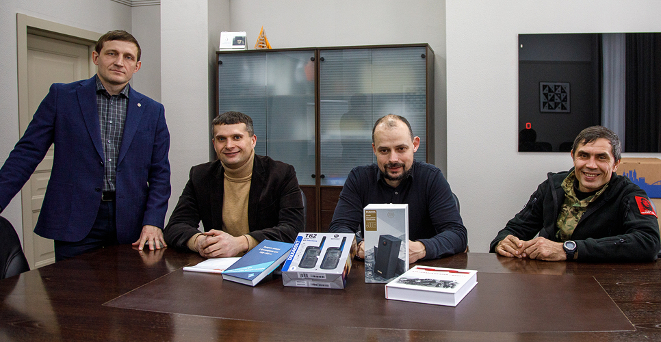 Участники автопробега «Владивосток — Луганск» сделали остановку в Красноярске