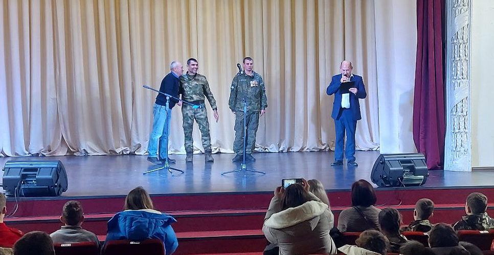 Члены Приморского отделения РИО приняли участия в праздновании Дня героев Отечества