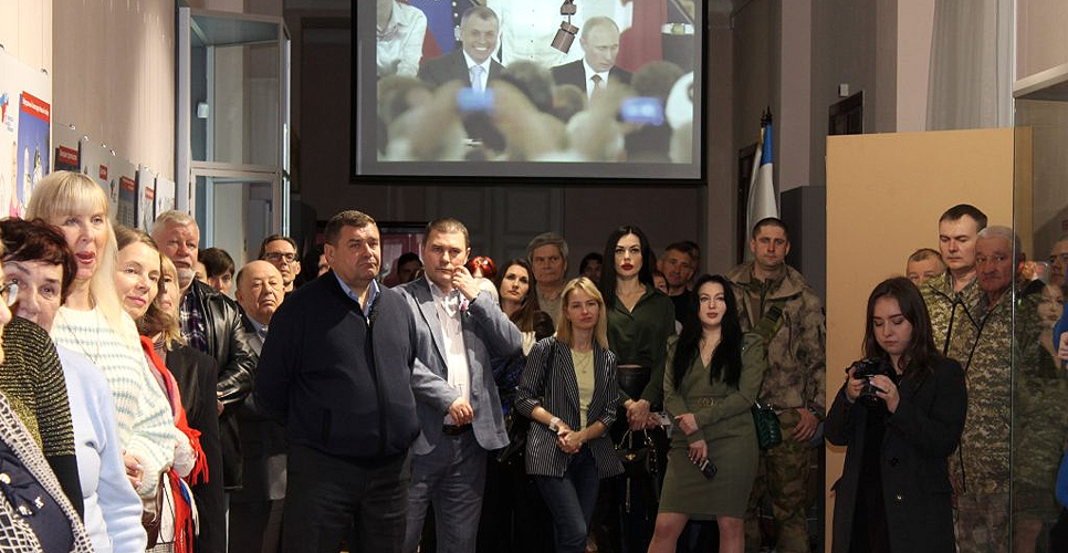 В Центральном музее Тавриды открылась выставка «Крымская весна. Путь длиной в 10 лет»