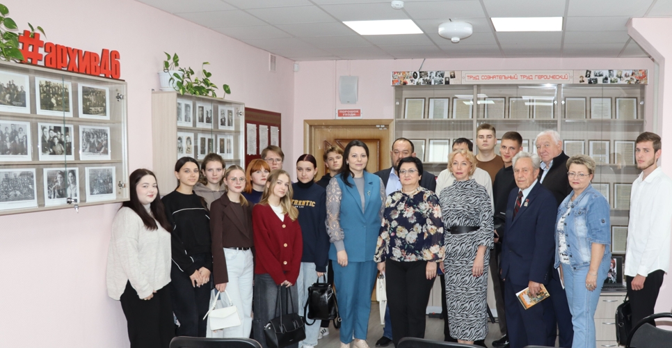 В Курске представили выставку к 90-летию начала стахановского движения в регионе