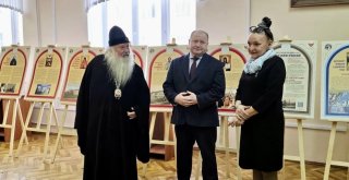 В Орловском государственном университете открылась выставка «Святые земли Орловской»