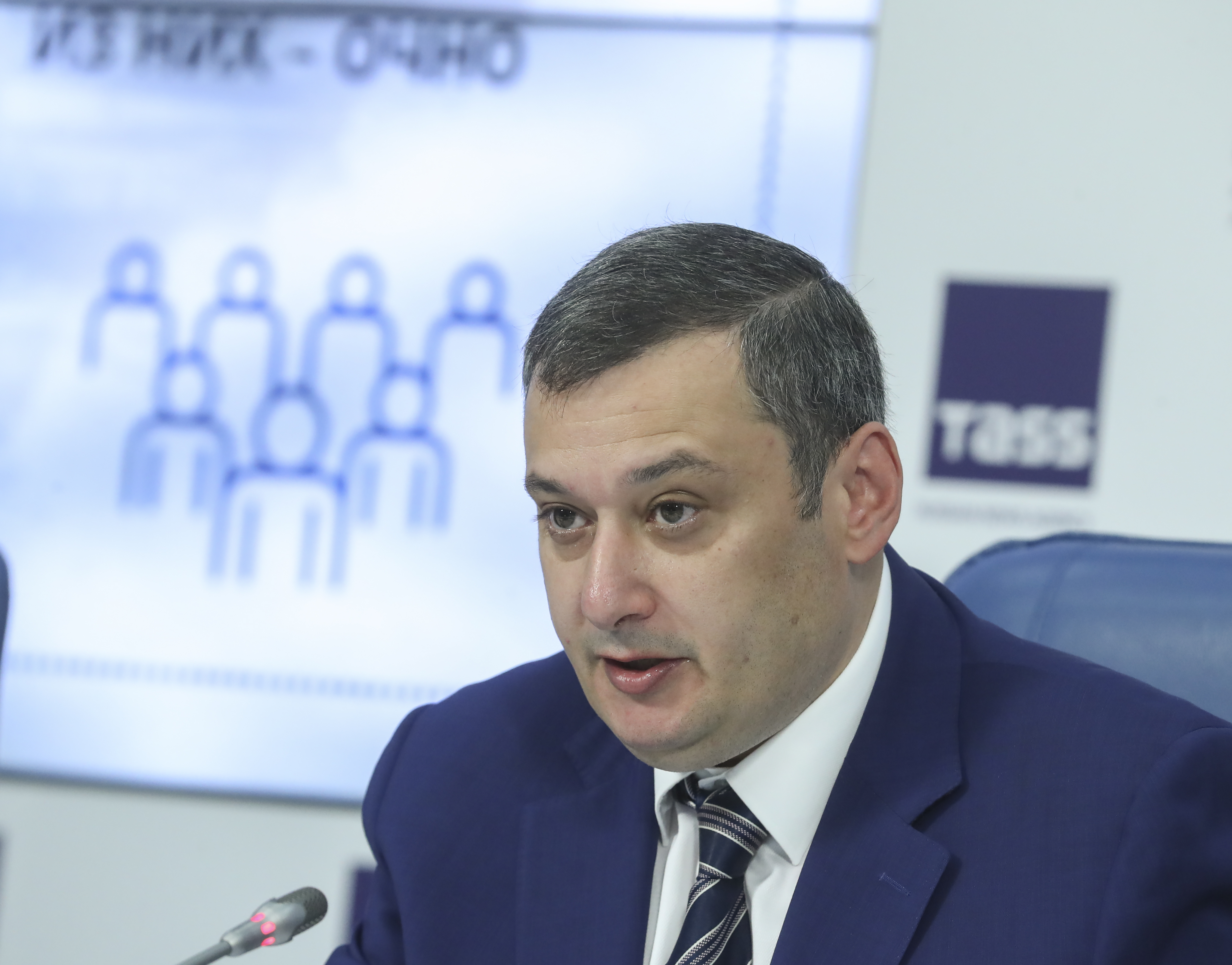 Александр Хинштейн