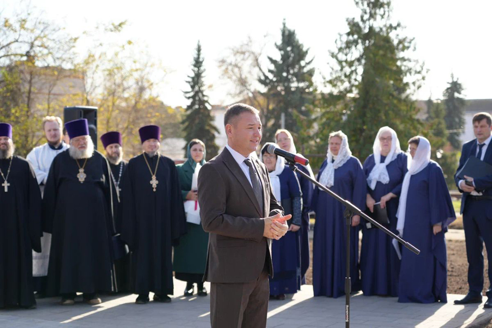 В Бугуруслане открыли памятник сёстрам Покровского женского монастыря