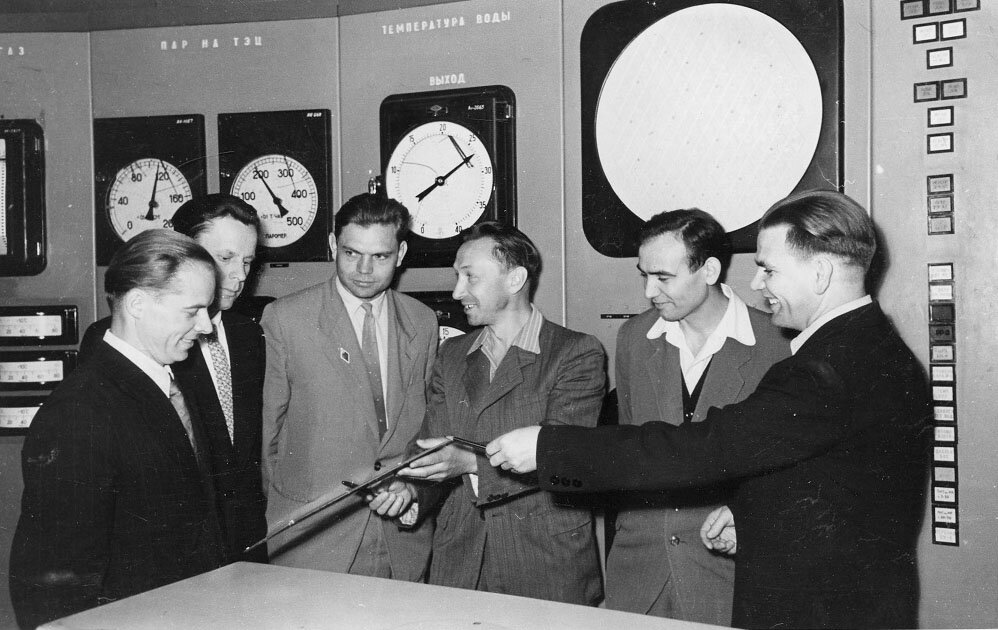 27 июня 1954 года, состоялся пуск первой в мире атомной электростанции