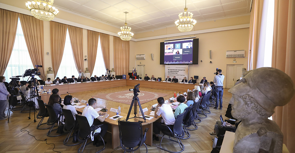 Начал работу Летний институт Российского государственного гуманитарного университета