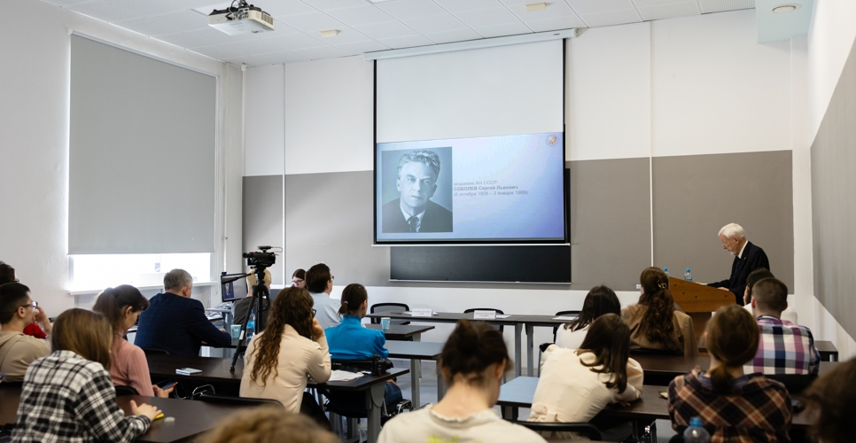 Телемост о преподавателях и учёных в годы войны прошёл между Новосибирском и Ташкентом