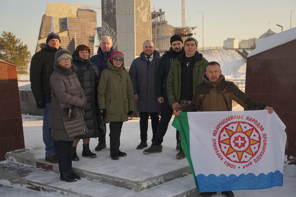 «Без такой помощи невозможна Победа». Автопробег «Владивосток — Луганск» — в Кузбассе