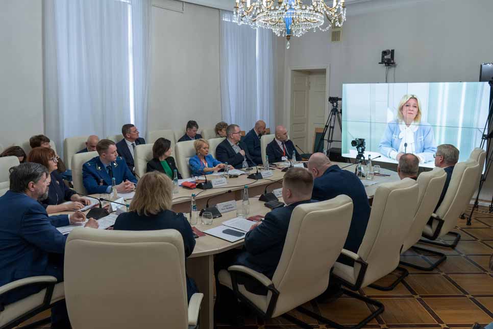 21 апреля 2026 года в Российской национальной библиотеке начала работу научная конференция «Историко-культурные истоки геноцида советского народа» и открылась выставка «Память сильнее времени: история геноцида»