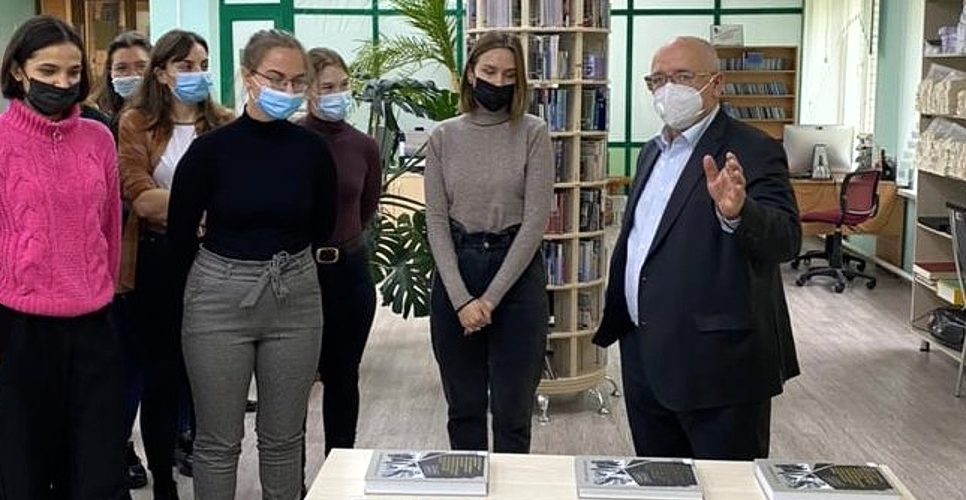 В НГПУ  прошел показ выставки проекта «Без срока давности»