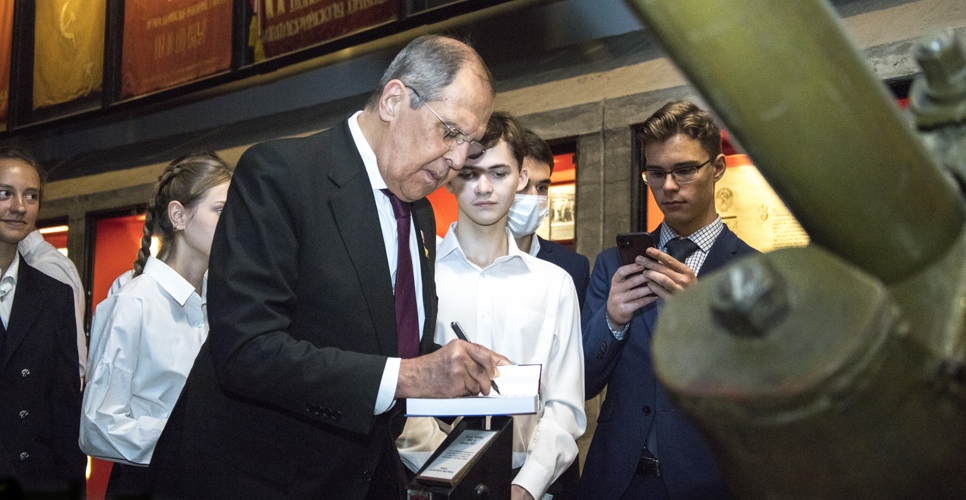 Сергей Лавров рассказал волгоградским школьникам об общественной дипломатии