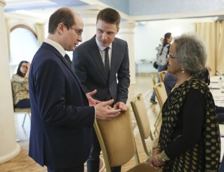 SHAR2522.jpg