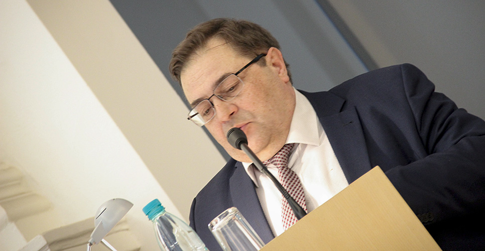 petrov734827841.jpg