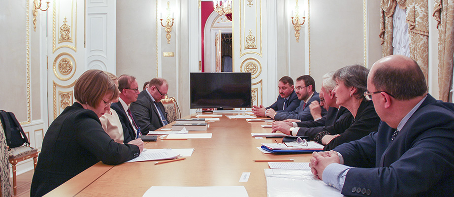 vizitfinskogonacarkhiva1.jpg